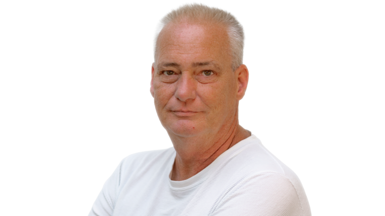 Portrait von Patrick Sonnen. Mitarbeiter der Autowelt Schmidt.