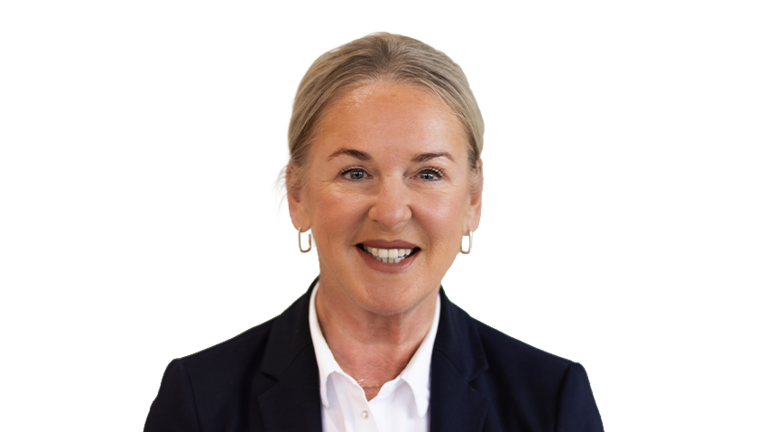 Portrait von Martina Rumphorst. Mitarbeiterin der Autowelt Schmidt.