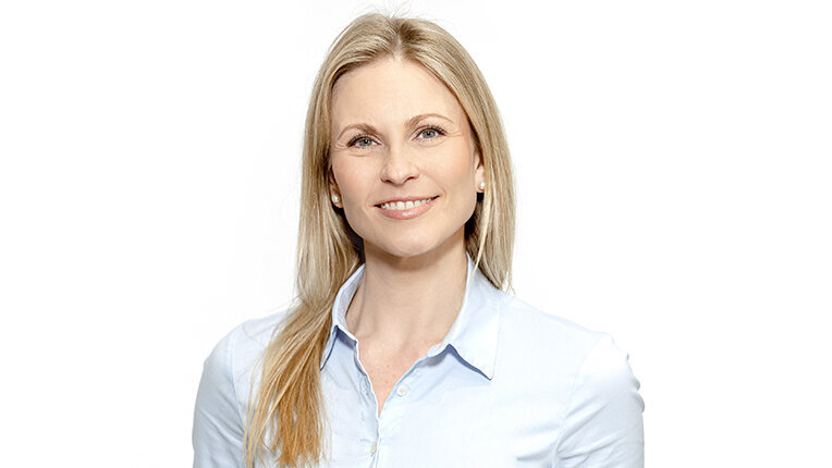 Stephanie Fina