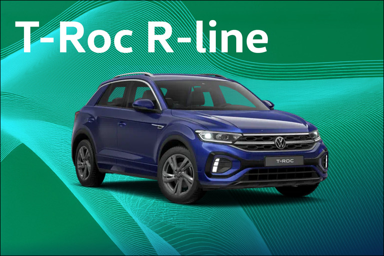 Volkswagen T-Roc R-Line in Blau vor grünem Hintergrund