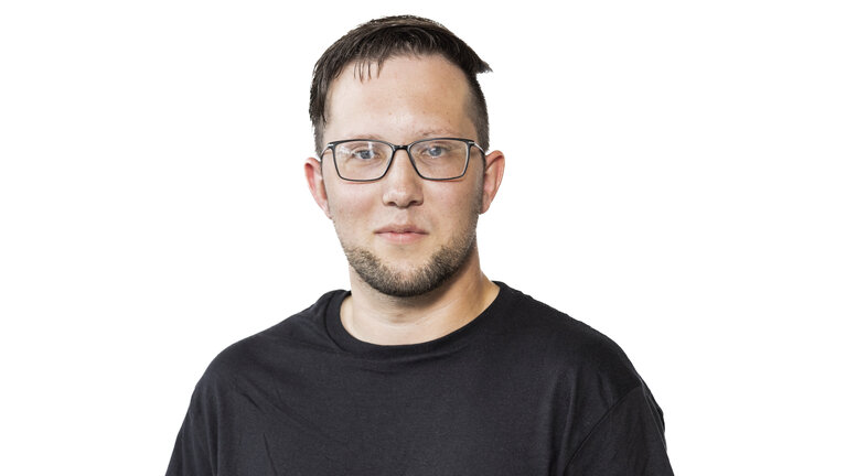 Portrait von Tobias Neubert - Auszubildender bei Autowelt Schmidt in Recklinghausen.