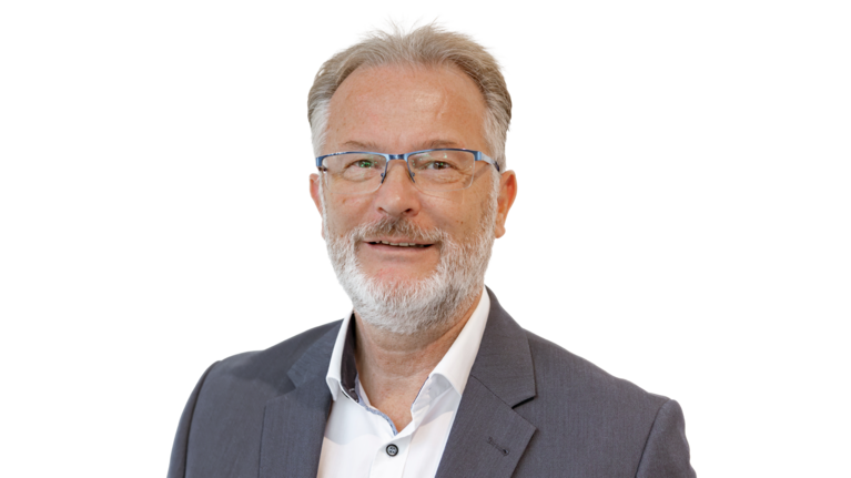 Portrait Foto: Michael Münch, Mitarbeiter der Autowelt Schmidt.