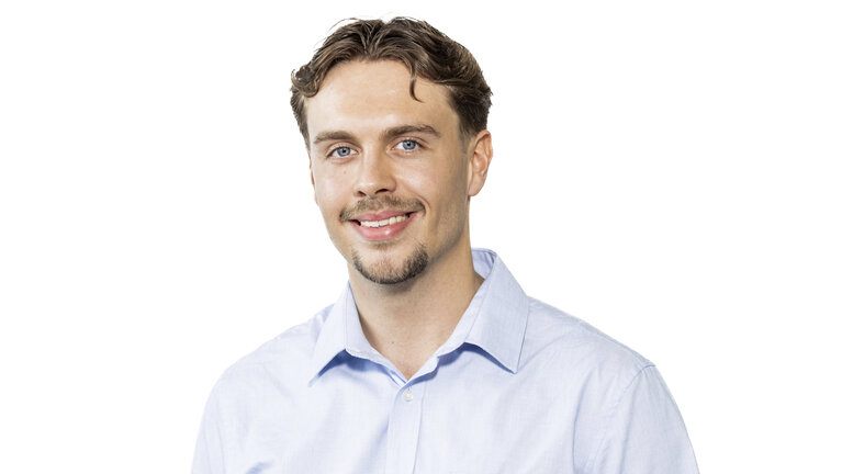 Portrait von Christian Schäfer - Auszubildender Automobilkaufmann bei Autowelt Schmidt in Lünen.