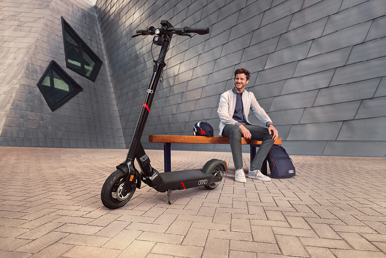 Der Audi electric kick scooter powered by Egret