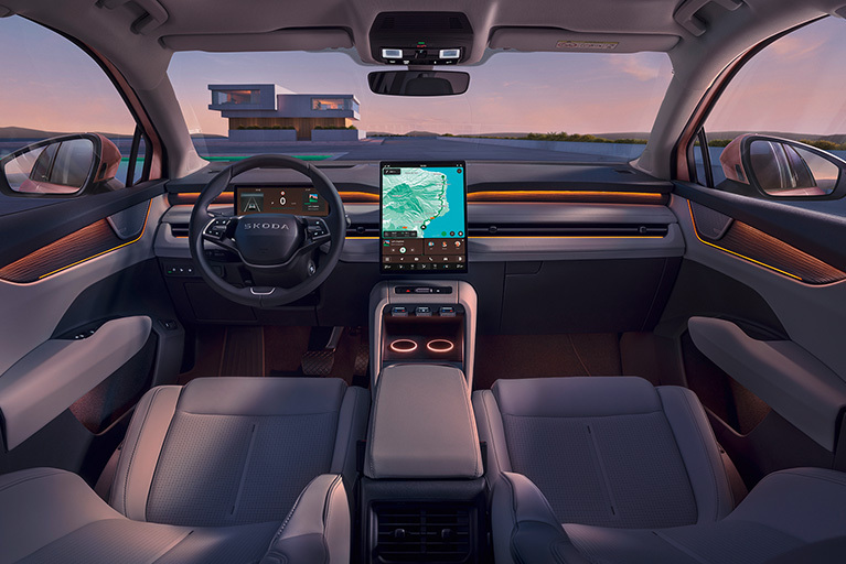 Innenraum des Škoda Epiq mit digitalem Cockpit, großem Zentraldisplay und modernem Armaturenbrett.