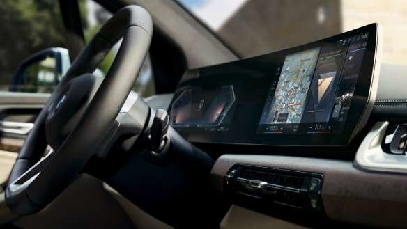 Curved Display eines BMW 2er Avtive Tourer